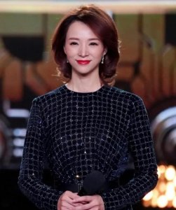 ​董卿朗读者经典美文(董卿朗读美文100篇)