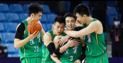 ​辽宁男篮新队长诞生，球迷欢呼！