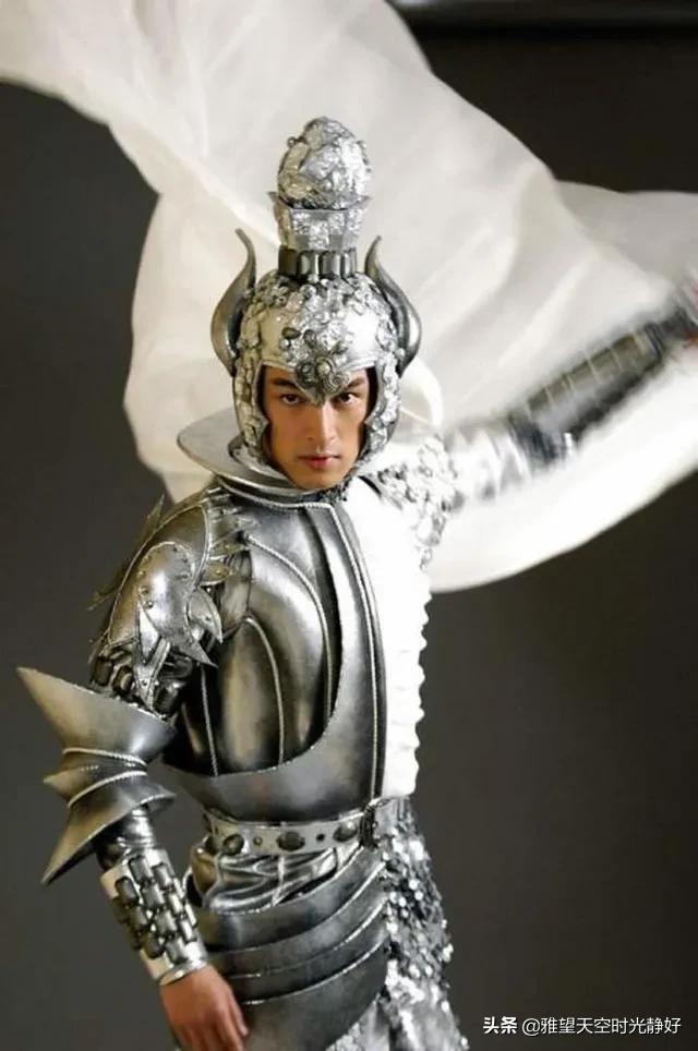 吴磊个人资料（个个霸气果敢、帅气非凡）