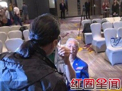 谢霆锋的爸爸谢贤打人现场视频 谢贤爆粗口骂曾江原因真相