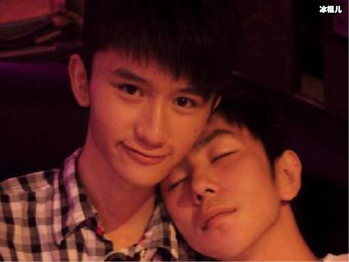 夏河麦洛洛什么关系