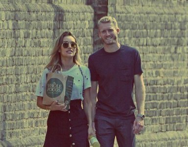 ​重回伦敦，许尔勒携女友重游故地斯坦福桥