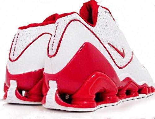 半人半神卡特的耐克球鞋，从一时经典到平民化