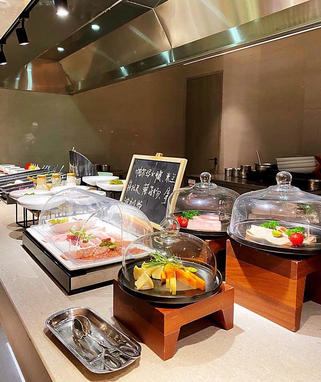 北京适合一家老小泡澡的地方（在京城颜值最高的澡堂子里吃喝）(9)