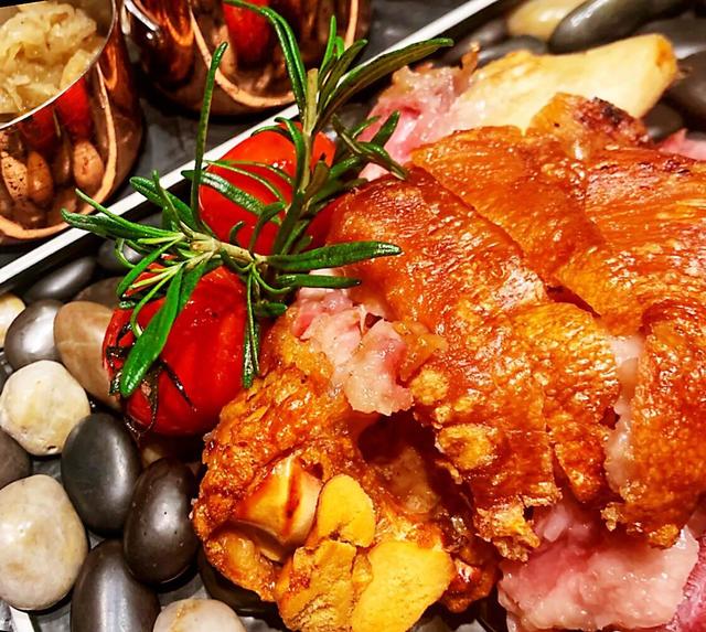 北京适合一家老小泡澡的地方（在京城颜值最高的澡堂子里吃喝）(14)