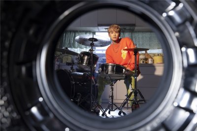 ​鼓鼓吕思纬为演唱会打造专属之歌《听到请回答》