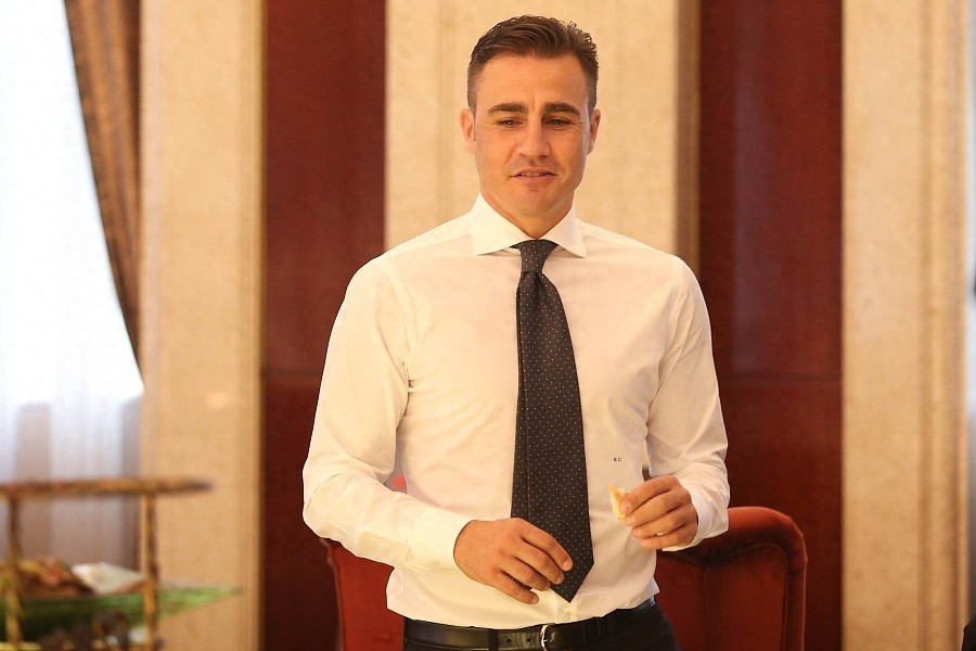 卡纳瓦罗光辉的足球生涯在这里,从铁卫到铁帅,实力圈粉