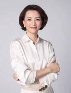 ​董卿近况曝光！已暂停工作消失五个月，富豪老公被追债陷财政危机