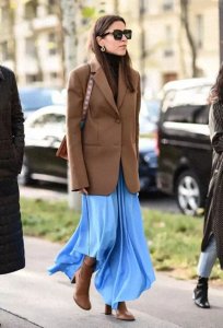 ​棕色+蓝色，秋冬穿搭最美“配色”！