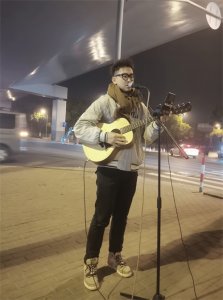 ​原创歌手徐博杰：用音乐传递温暖和希望