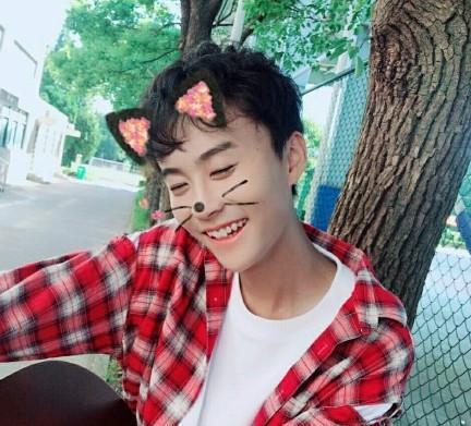 还记得那个《变形计》里的暴走少年么?他也要出道了!