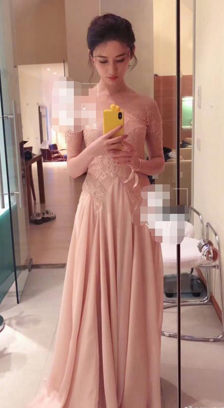 郭晓婷还原婚礼现场：罗晋太紧张一直笑场，不让带手机另有原因