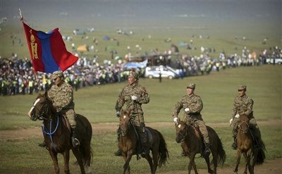 ​世界上人口最少，人口密度最大和最小的国家分别是哪一个？