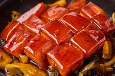 ​传统东坡肉做法，肥而不腻，醇香软烂，超下饭，一大锅都不够吃