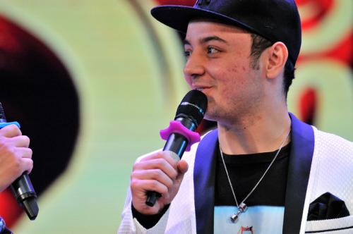 童星阿尔法长残了最近生活照现状,阿尔法经历了什么头发怎么秃了