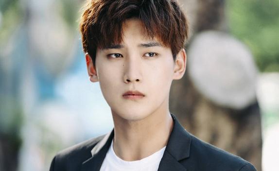 邢昭林家境如何 邢昭林原名叫什么名字