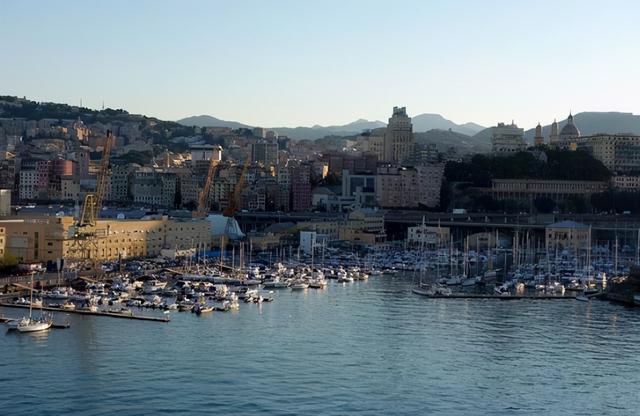 热那亚哪个国家的城市(意大利第一港口热那亚)(3)