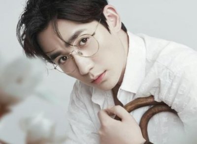 ​朱一龙三代还宗事件 网曝朱一龙隐婚生子