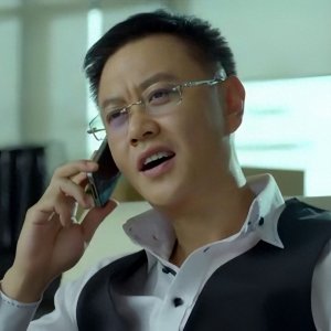 ​富豪演戏只为过瘾，“最贵龙套”冯嘉怡的传奇人生。