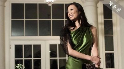 ​邓文迪感情进化史：从富豪、男模到“秃头大叔”，越活越年轻