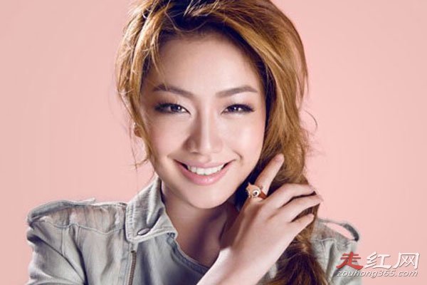 罗中旭个人资料老婆 和倪睿思结婚了吗