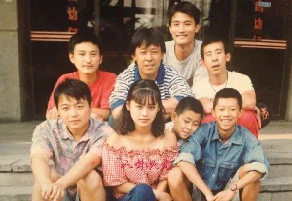 黄家驹张国荣合影曝光:看完这30组照片,才知岁月没有饶过任何人