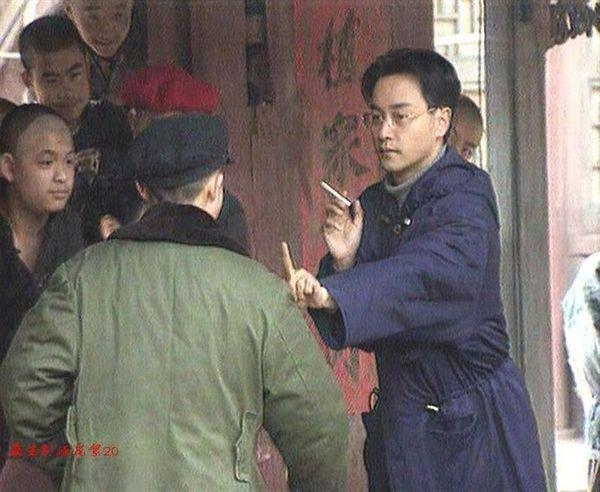 黄家驹张国荣合影曝光:看完这30组照片,才知岁月没有饶过任何人