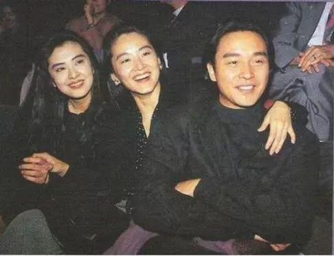 黄家驹张国荣合影曝光:看完这30组照片,才知岁月没有饶过任何人