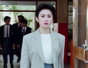 女生帅气短发发型(港圈公认的10位短发美女)