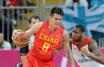 ​朱芳雨现任妻子露面，出生于富豪之家，身材高挑长相甜美