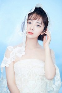 ​劲爆！谭松韵首发生图状态被网友疯传，揭露行业秘密！