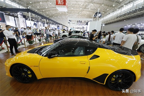 多图看车展:2020第十八届华中国际车展在武汉举行