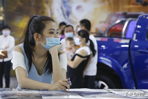 多图看车展:2020第十八届华中国际车展在武汉举行