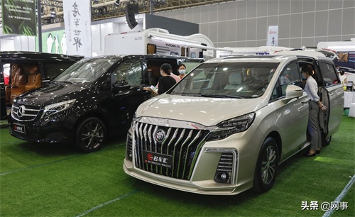 多图看车展:2020第十八届华中国际车展在武汉举行