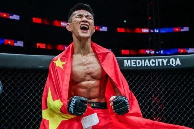 ​拳击手唐凯：把金腰带长长久久留在中国