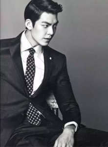 ​「臭美」简单几步打理男士最“酷”旁分发型，谁留谁帅！