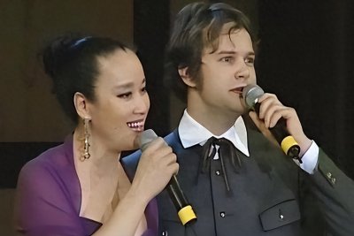 ​15年，56岁索宝莉因肾癌德国去世，临终前对丈夫说：埋在父母身边