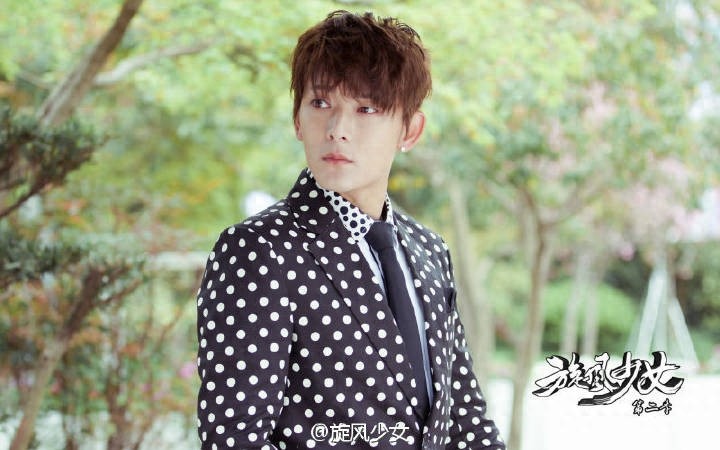 《旋风少女2》方廷皓陈翔剧照来袭，看暖男变身霸道总裁！