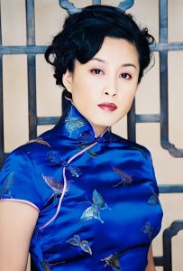 ​她长得漂亮，演技好，出道30年零绯闻，嫁小丈夫不生孩子也幸福