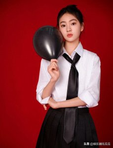 ​张茗灿短裙过膝长袜写真