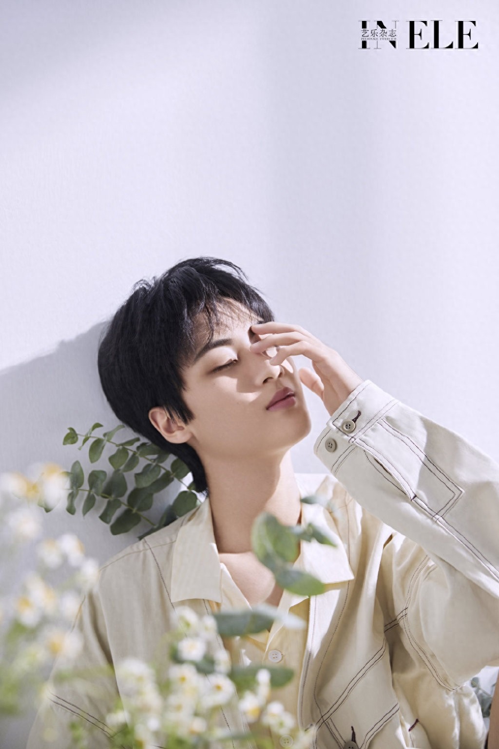 边程 清爽帅气写真图片