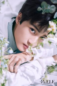 ​边程 清爽帅气写真图片