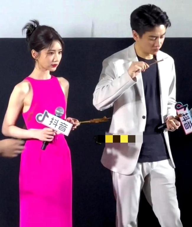 陈晓毛晓彤也吃上了淄博烧烤 网友喊话下次去淄博吃