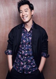 ​央视主持舒冬：北大法学才子，迎娶女明星，如今爱情事业双丰收