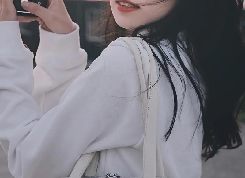 如何有效地哄好兄弟吵架后生气的女朋友？