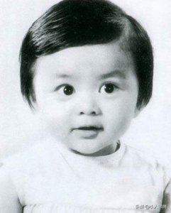 ​几位明星童年照，有的还真是从小美到大，看你能不能一眼认出来
