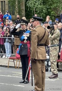 ​和劫匪打架会开坦克，民众的人气君主，这是最受宠公主的彪悍人生