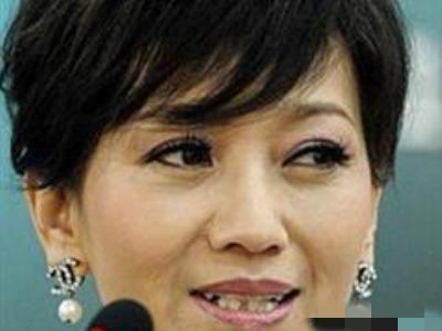 61岁赵雅芝素颜照曝光，皮肤黯淡无光皱纹明显，原来女神也会老