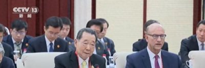 ​上央视的商业大咖——谢国民、李东生