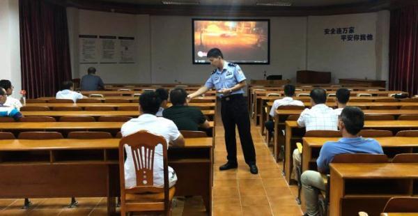 交通新规驾驶证一共多少分（谣言3月1日起12分变18分）(4)